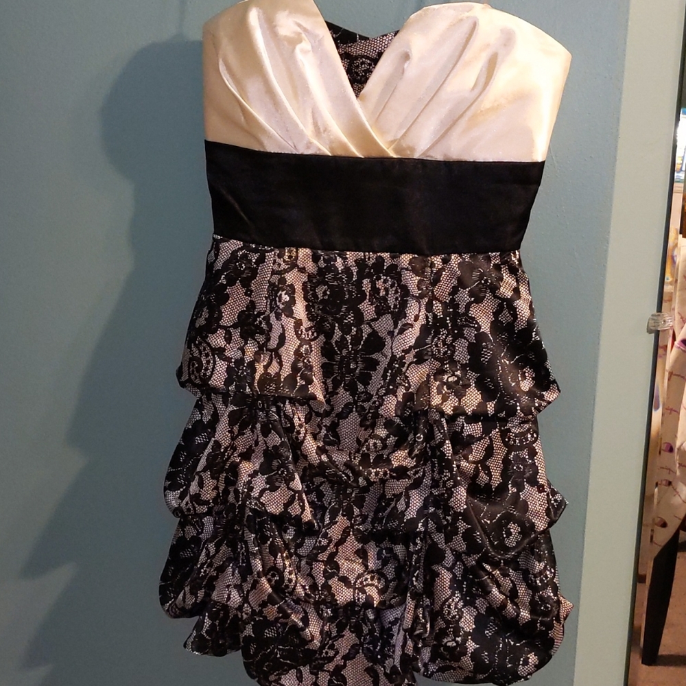 Formal strapless dress